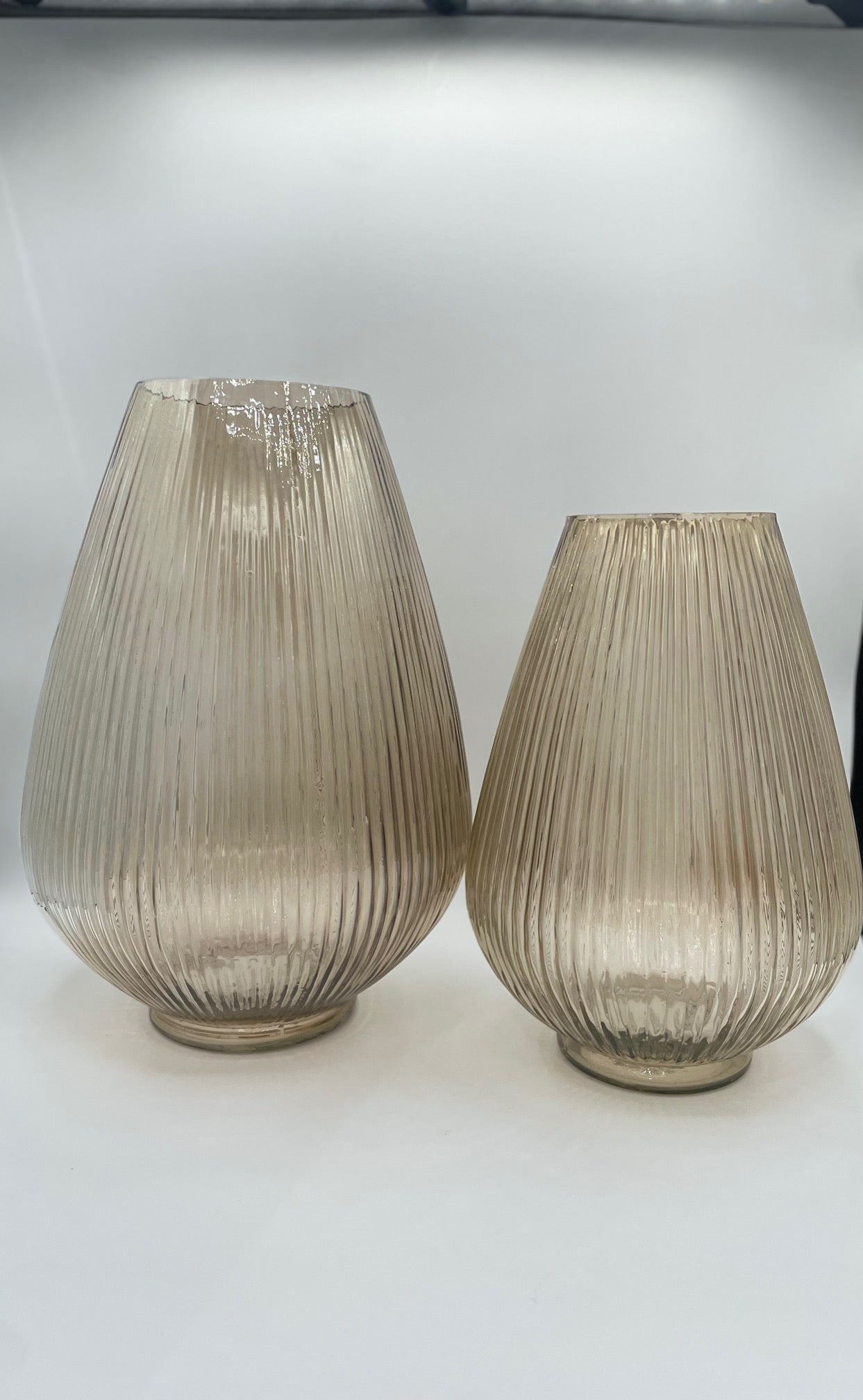 Baise Beige Small Ribbed Tear Drop Vase