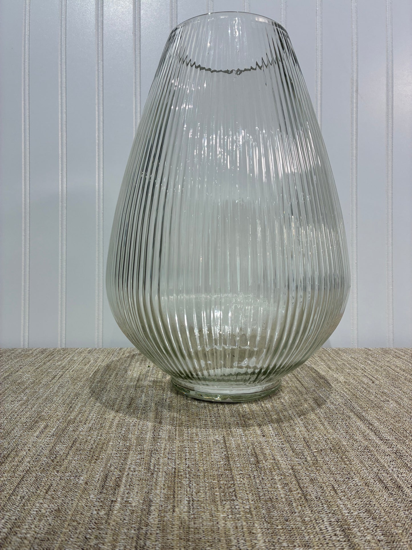 Baise Clear Large Ribbed Tear Drop Vase